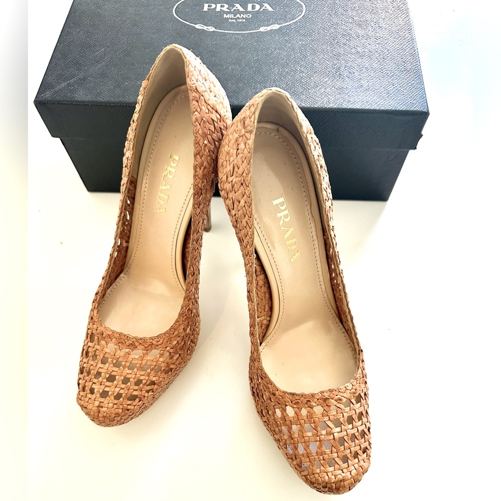 Prada Leather Woven Pumps with Platform Size 40 - NWOT